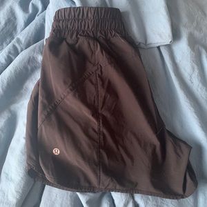 Lululemon HR track that short 5”